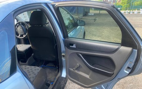 Ford Focus II рестайлинг, 2005 год, 350 000 рублей, 24 фотография