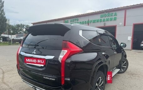 Mitsubishi Pajero Sport III рестайлинг, 2017 год, 2 200 000 рублей, 3 фотография