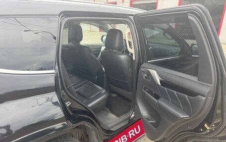 Mitsubishi Pajero Sport III рестайлинг, 2017 год, 2 200 000 рублей, 8 фотография
