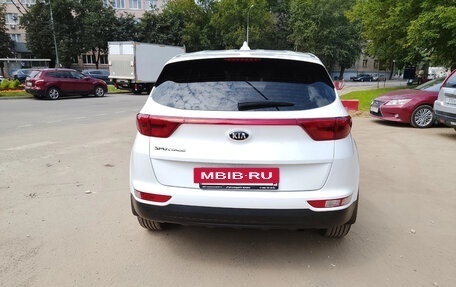 KIA Sportage IV рестайлинг, 2017 год, 2 000 000 рублей, 4 фотография