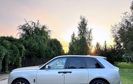 Rolls-Royce Cullinan, 2024 год, 37 000 000 рублей, 3 фотография