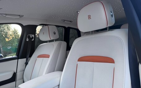 Rolls-Royce Cullinan, 2024 год, 37 000 000 рублей, 26 фотография