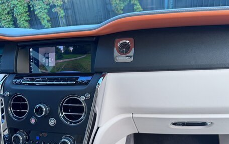 Rolls-Royce Cullinan, 2024 год, 37 000 000 рублей, 27 фотография