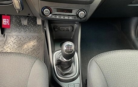 KIA Rio III рестайлинг, 2016 год, 1 100 000 рублей, 37 фотография
