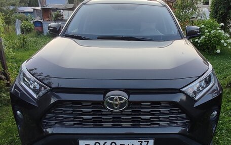 Toyota RAV4, 2019 год, 2 750 000 рублей, 1 фотография