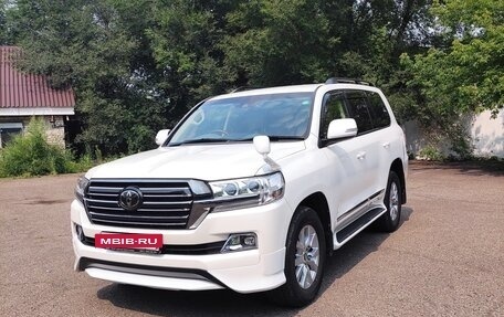 Toyota Land Cruiser 200, 2017 год, 7 950 000 рублей, 2 фотография