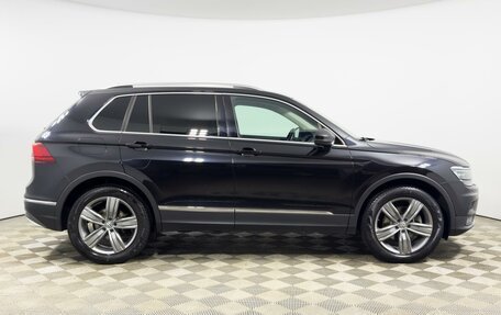 Volkswagen Tiguan II, 2018 год, 3 814 900 рублей, 5 фотография
