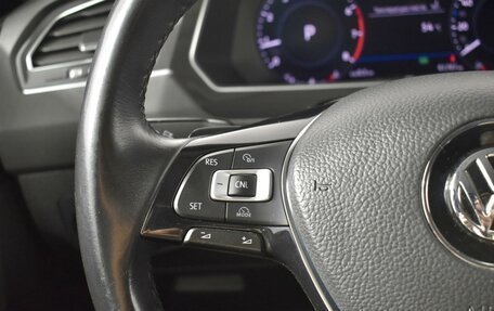 Volkswagen Tiguan II, 2018 год, 3 814 900 рублей, 14 фотография