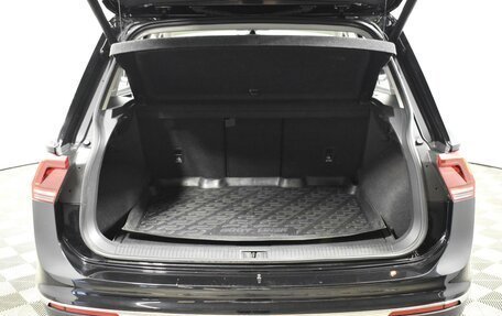 Volkswagen Tiguan II, 2018 год, 3 814 900 рублей, 24 фотография