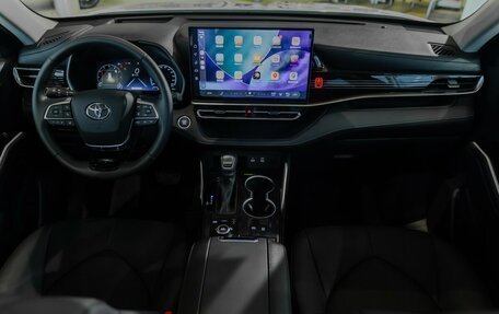 Toyota Highlander, 2026 год, 5 690 000 рублей, 8 фотография