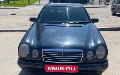 Mercedes-Benz E-Класс, 1999 год, 220 000 рублей, 2 фотография