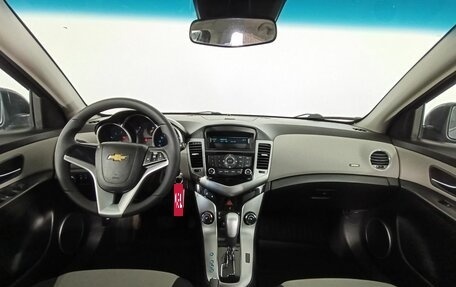 Chevrolet Cruze II, 2011 год, 830 000 рублей, 10 фотография