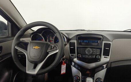 Chevrolet Cruze II, 2011 год, 830 000 рублей, 11 фотография