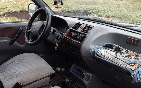 Nissan Terrano II рестайлинг, 1996 год, 450 000 рублей, 6 фотография