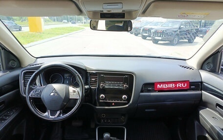 Mitsubishi Outlander III рестайлинг 3, 2020 год, 2 340 000 рублей, 17 фотография