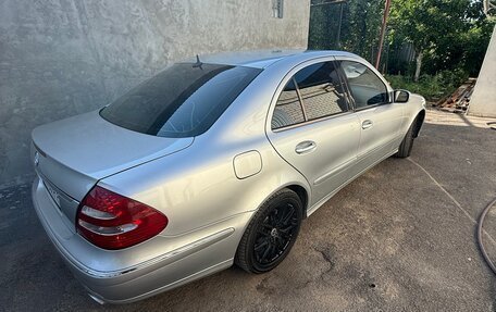 Mercedes-Benz E-Класс, 2005 год, 1 250 000 рублей, 4 фотография