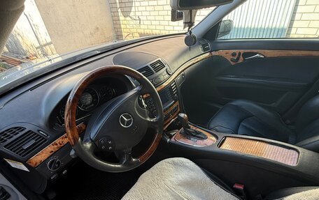 Mercedes-Benz E-Класс, 2005 год, 1 250 000 рублей, 9 фотография