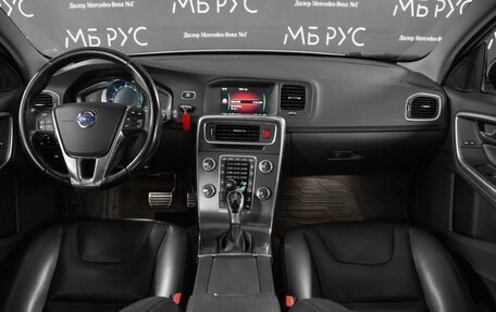 Volvo V60 Cross Country II, 2016 год, 2 400 000 рублей, 12 фотография