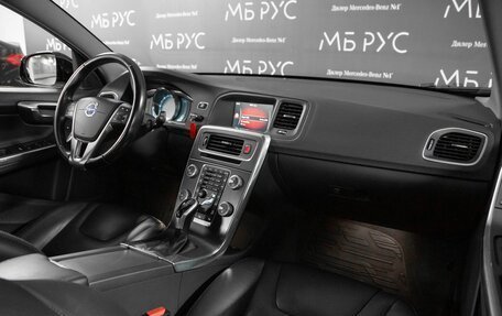 Volvo V60 Cross Country II, 2016 год, 2 400 000 рублей, 19 фотография
