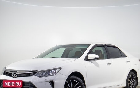 Toyota Camry, 2017 год, 1 999 000 рублей, 4 фотография