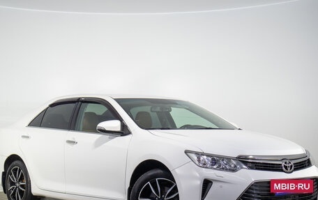 Toyota Camry, 2017 год, 1 999 000 рублей, 2 фотография