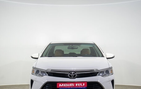 Toyota Camry, 2017 год, 1 999 000 рублей, 3 фотография