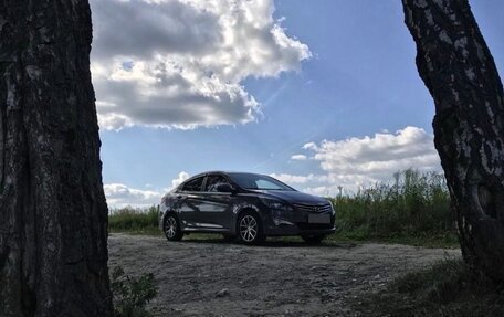 Hyundai Solaris II рестайлинг, 2015 год, 1 050 000 рублей, 1 фотография