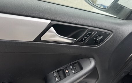 Volkswagen Jetta VI, 2011 год, 630 000 рублей, 12 фотография
