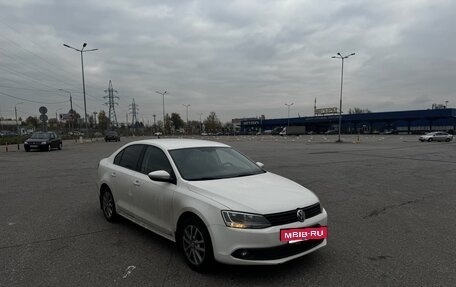 Volkswagen Jetta VI, 2011 год, 630 000 рублей, 8 фотография