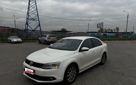 Volkswagen Jetta VI, 2011 год, 630 000 рублей, 2 фотография