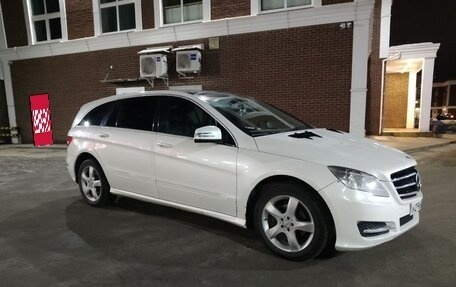 Mercedes-Benz R-Класс, 2011 год, 1 777 000 рублей, 2 фотография