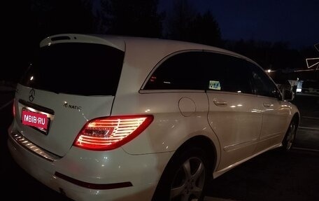 Mercedes-Benz R-Класс, 2011 год, 1 777 000 рублей, 4 фотография