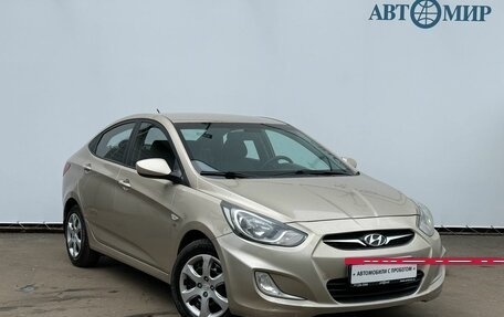 Hyundai Solaris II рестайлинг, 2013 год, 725 000 рублей, 3 фотография