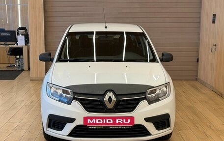 Renault Logan II, 2018 год, 599 000 рублей, 2 фотография