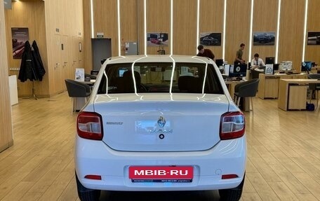 Renault Logan II, 2018 год, 599 000 рублей, 6 фотография