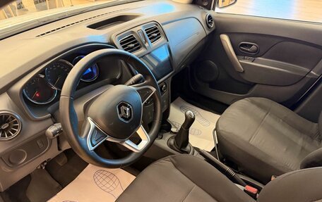Renault Logan II, 2018 год, 599 000 рублей, 9 фотография