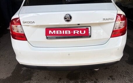 Skoda Rapid I, 2014 год, 800 000 рублей, 3 фотография