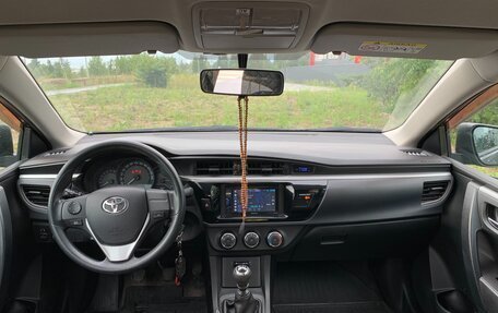 Toyota Corolla, 2013 год, 1 300 000 рублей, 6 фотография