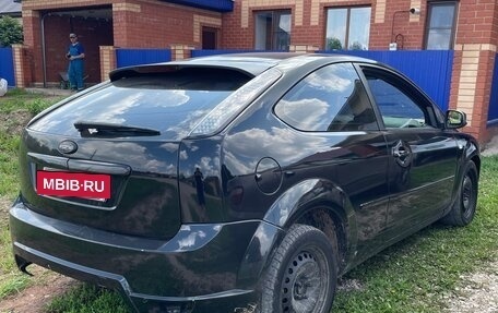 Ford Focus II рестайлинг, 2005 год, 248 000 рублей, 2 фотография