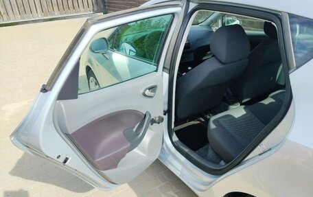 SEAT Ibiza IV рестайлинг 2, 2010 год, 800 000 рублей, 10 фотография