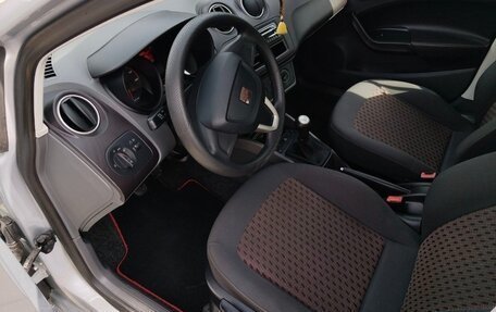 SEAT Ibiza IV рестайлинг 2, 2010 год, 800 000 рублей, 9 фотография