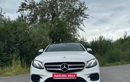 Mercedes-Benz E-Класс, 2020 год, 3 990 000 рублей, 2 фотография