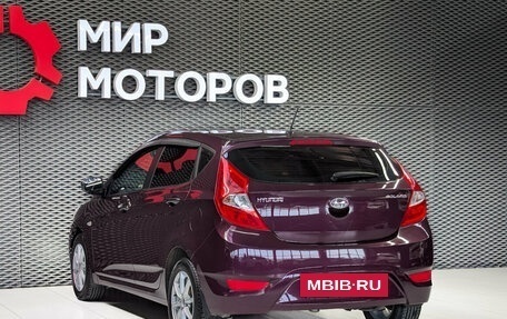 Hyundai Solaris II рестайлинг, 2013 год, 900 000 рублей, 6 фотография