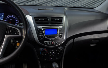 Hyundai Solaris II рестайлинг, 2013 год, 900 000 рублей, 15 фотография