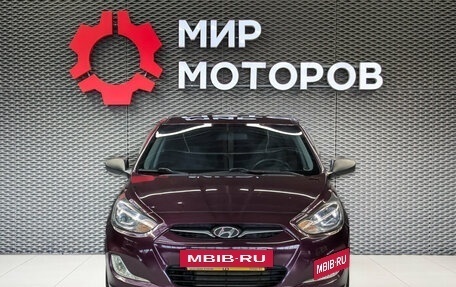 Hyundai Solaris II рестайлинг, 2013 год, 900 000 рублей, 2 фотография