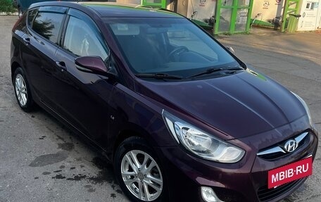 Hyundai Solaris II рестайлинг, 2012 год, 868 000 рублей, 3 фотография