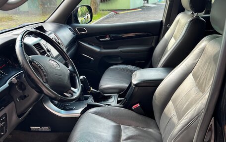 Toyota Land Cruiser Prado 120 рестайлинг, 2008 год, 2 100 000 рублей, 11 фотография