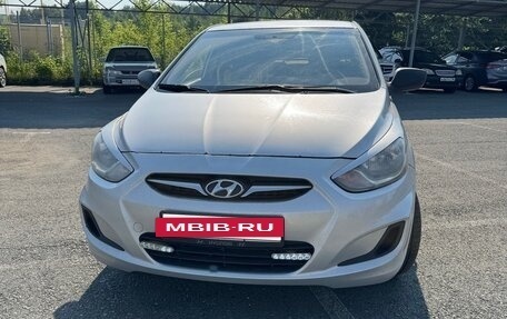 Hyundai Solaris II рестайлинг, 2013 год, 565 000 рублей, 2 фотография