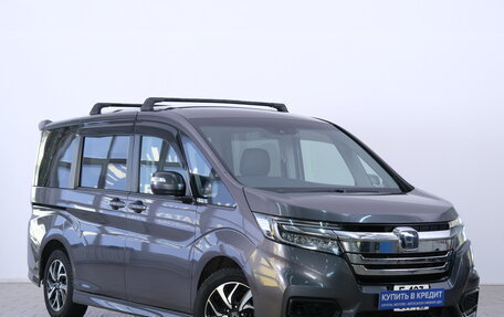 Honda Stepwgn IV, 2017 год, 2 129 000 рублей, 2 фотография