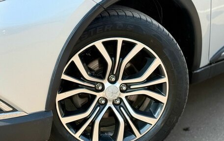 Mitsubishi Outlander III рестайлинг 3, 2015 год, 1 450 000 рублей, 2 фотография